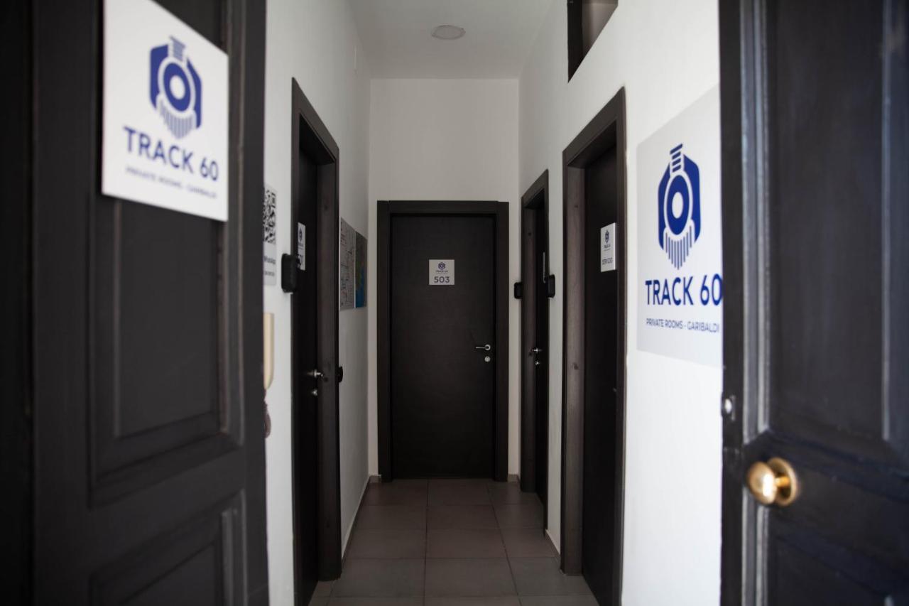 Track 60 - Private Rooms Garibaldi Napels Buitenkant foto